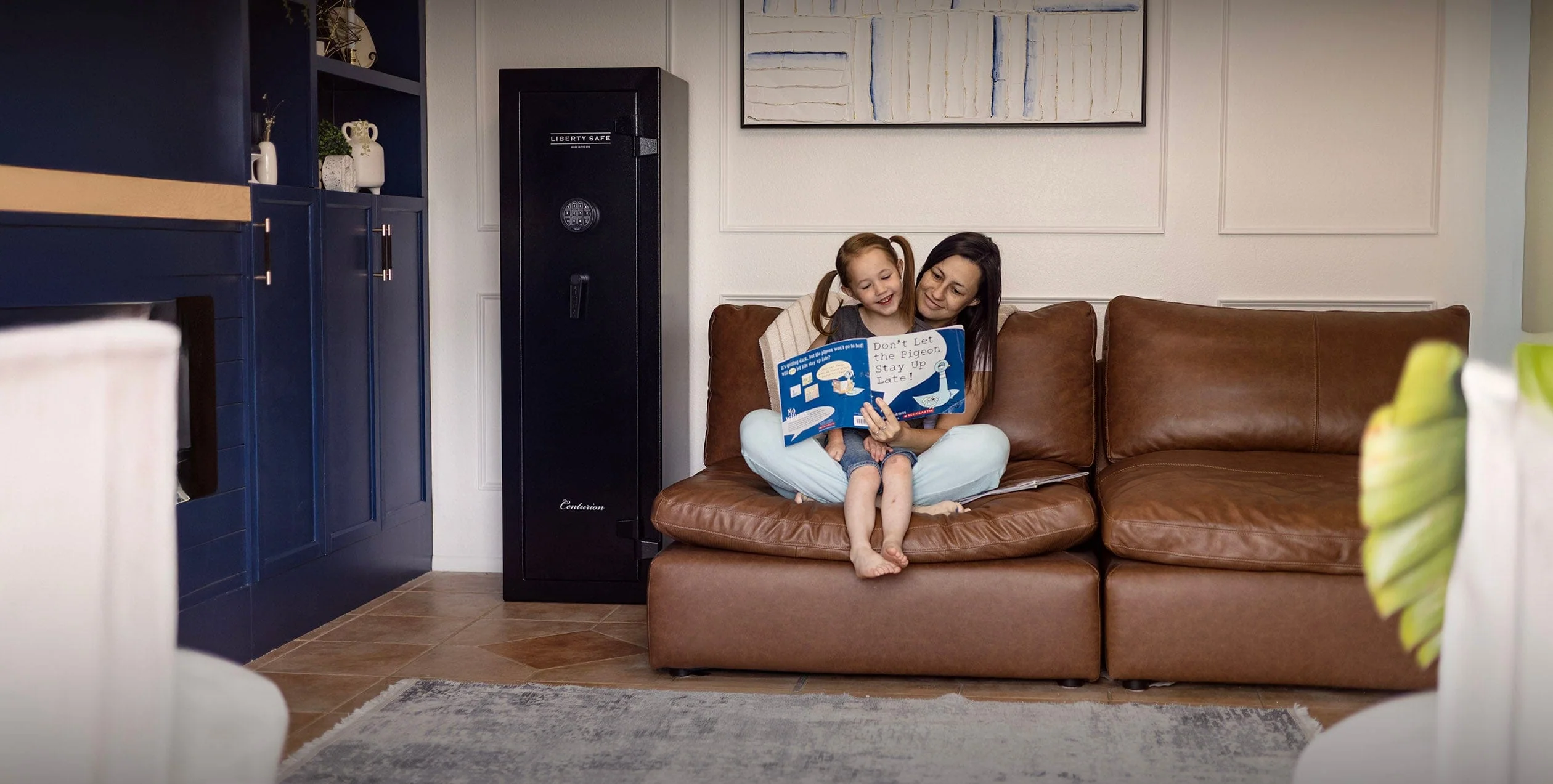 woman-reading-with-child